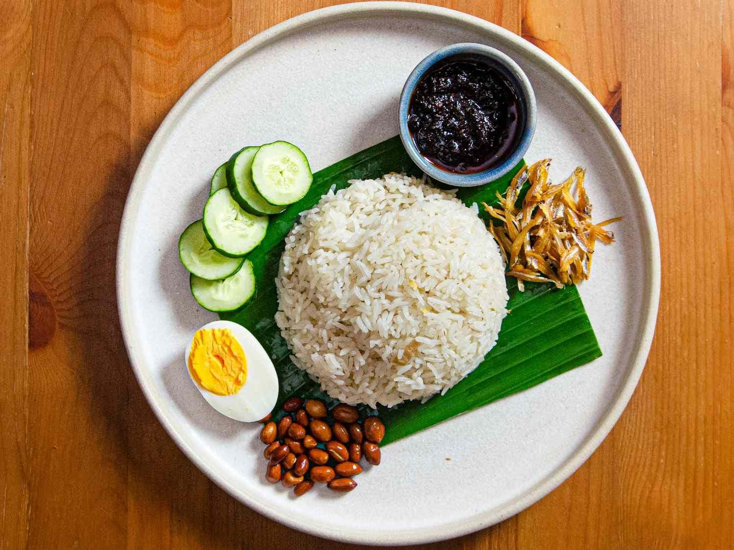 Nasi Lemak – one of the most distinctive dishes of Malaysia 